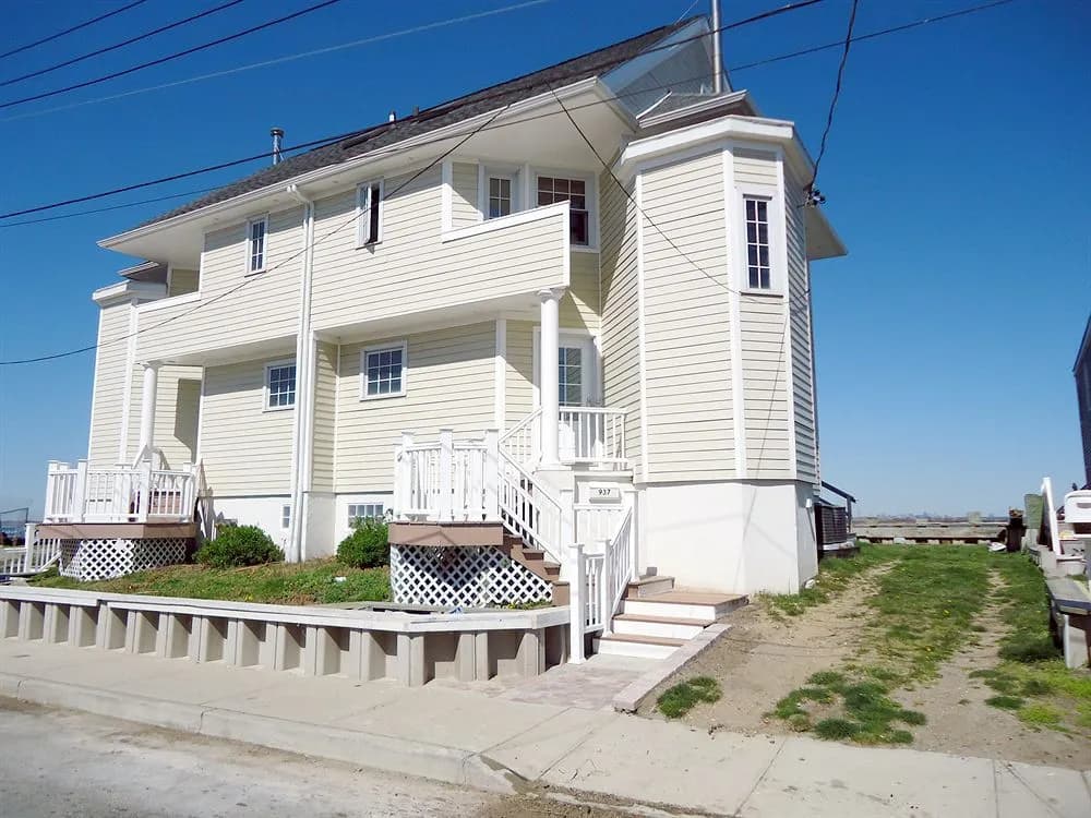 Waterfront Home - photo 11