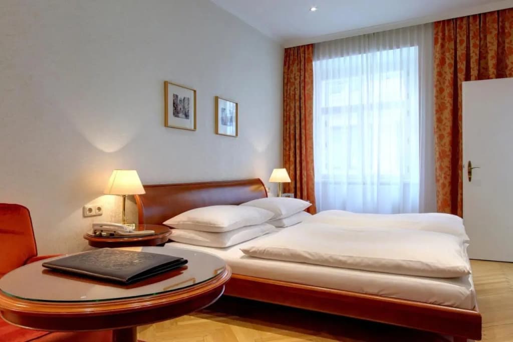 Hotel Kaiserin Elisabeth - photo 19