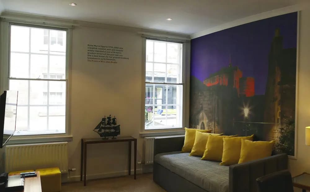 Stewart by Heeton Concept Aparthotel Edinburgh - photo 12