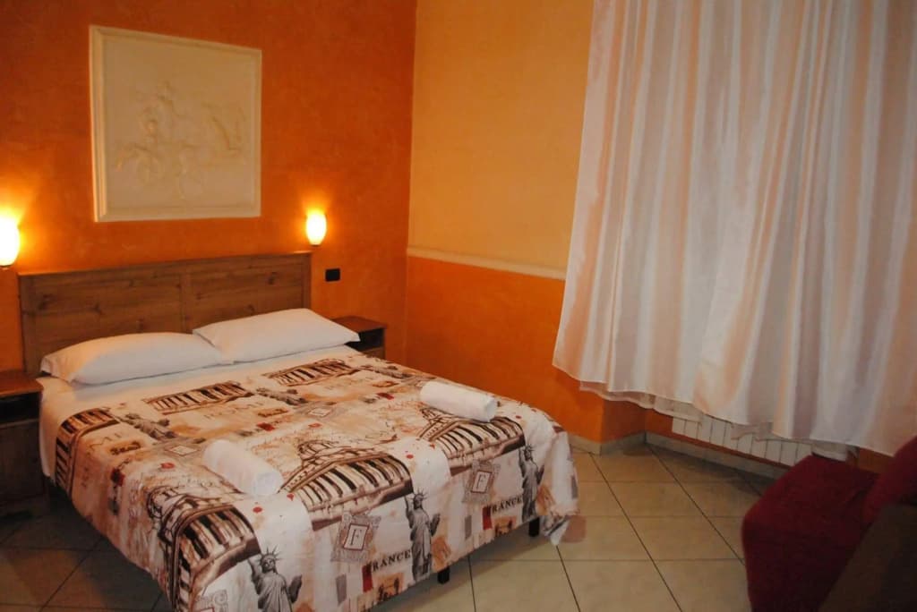 Gladiator Rooms - photo 1