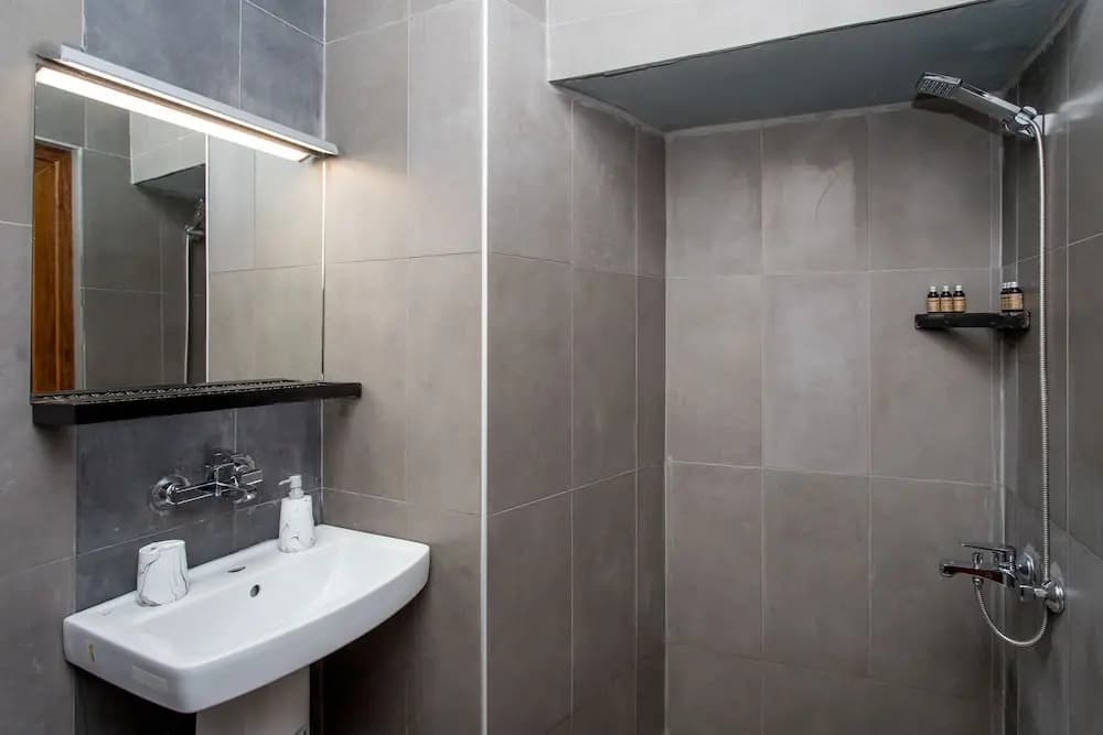 H&B apartments Atoneli - photo 9