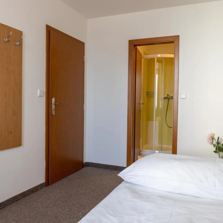 Hotel Kanarek - photo 18