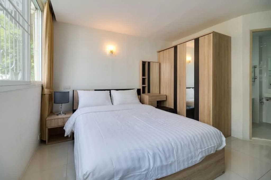 Le Vanvarothai Saladaeng Residence - photo 6