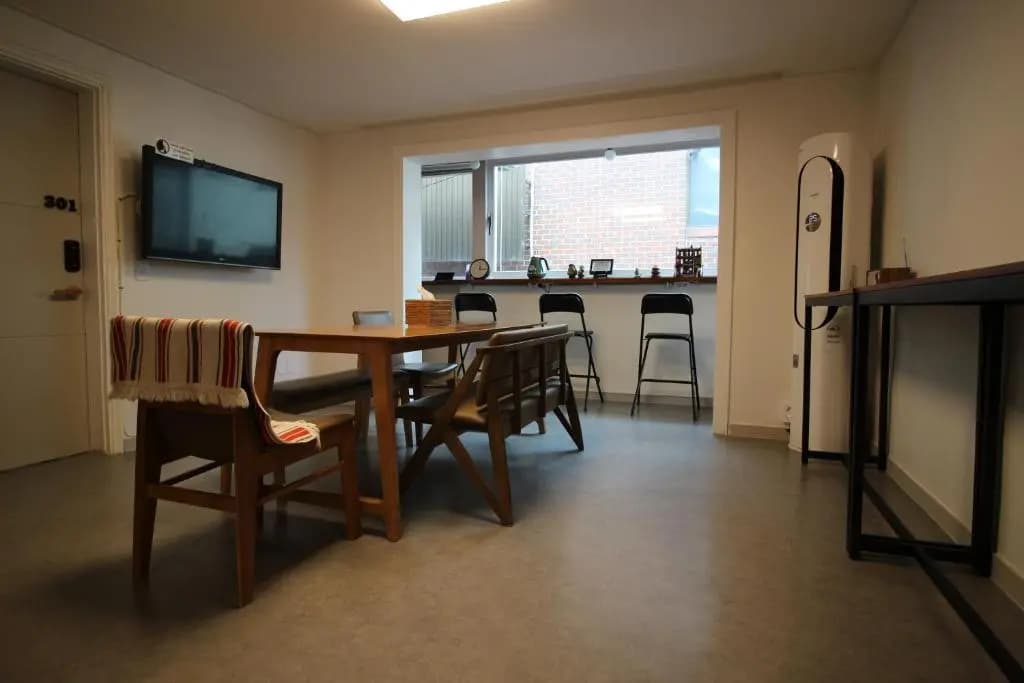 Crossroad Backpackers - photo 7