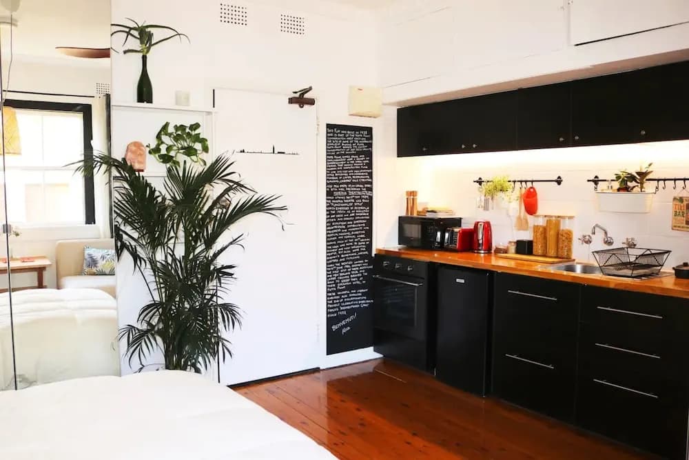 Studio Flat with Shared Rooftop Terrace - photo 12