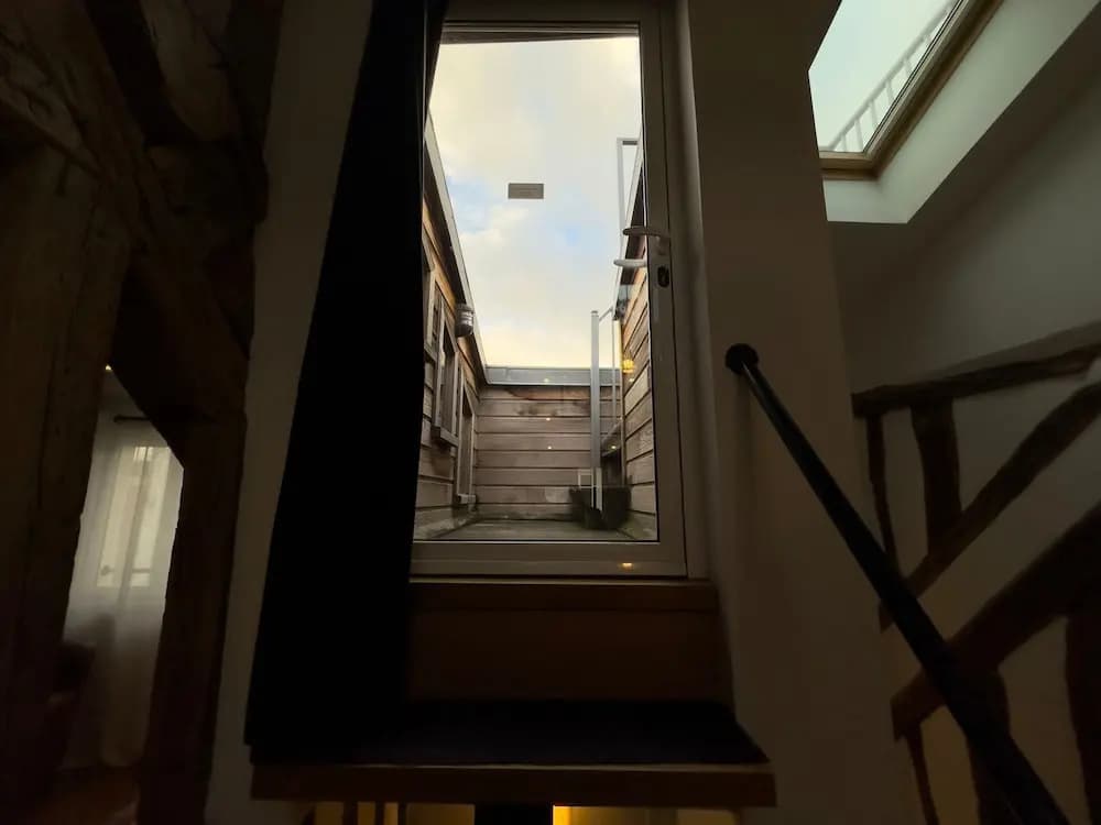 Dreamy Rive Gauche Modern 2 Bed Apt in Paris - photo 12