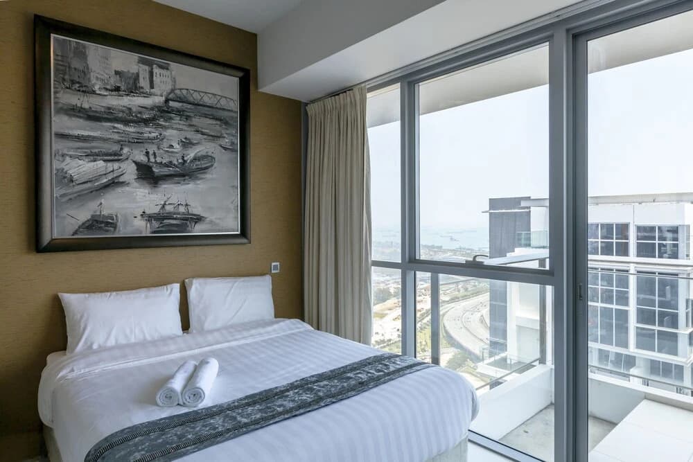 High Level TanjongPagar CBD Apartment - photo 4