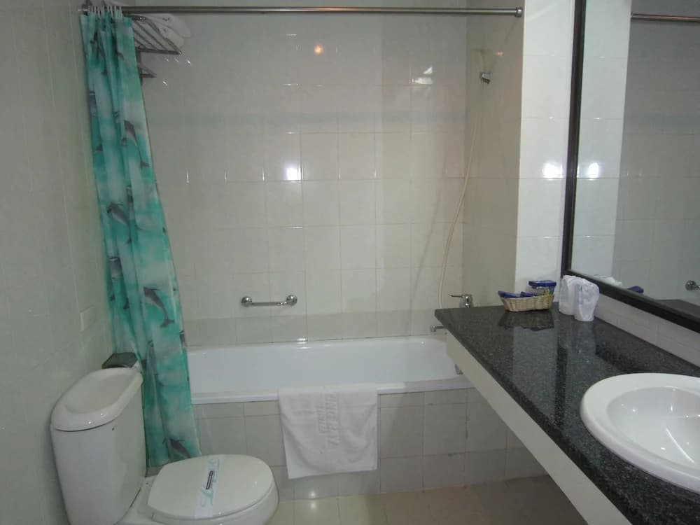 Ha Long Bay Hotel - photo 6