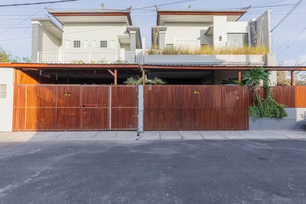 Roses Bali Homestay - photo 25
