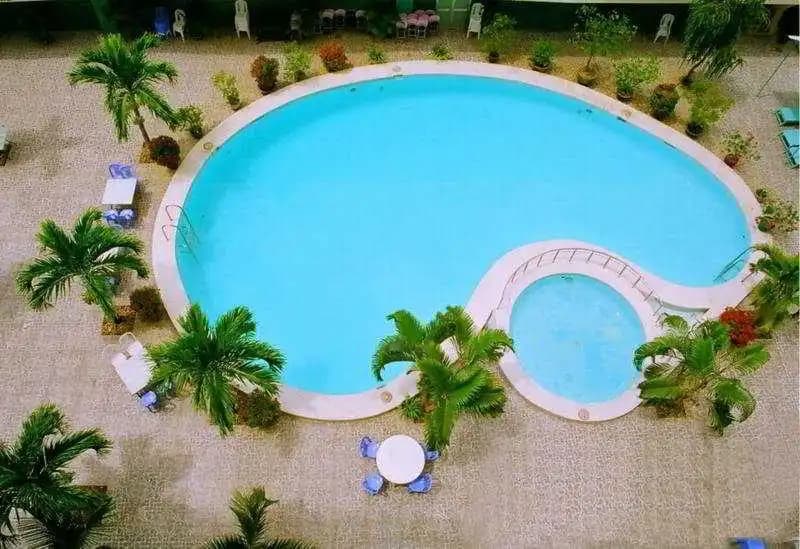 Que Huong Hotel - photo 8