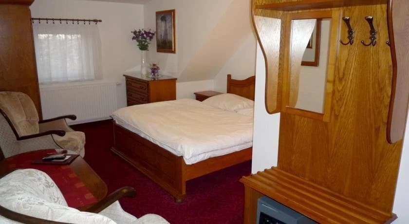 Golden Golem Hotel - photo 2