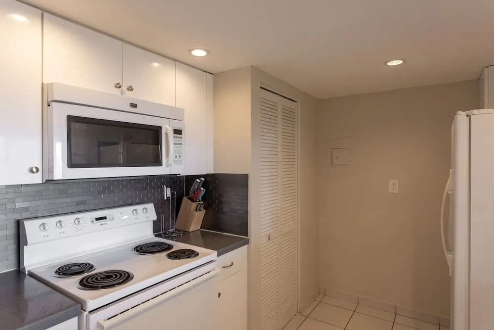 Lux One Bedroom Close to Wynwood - photo 15