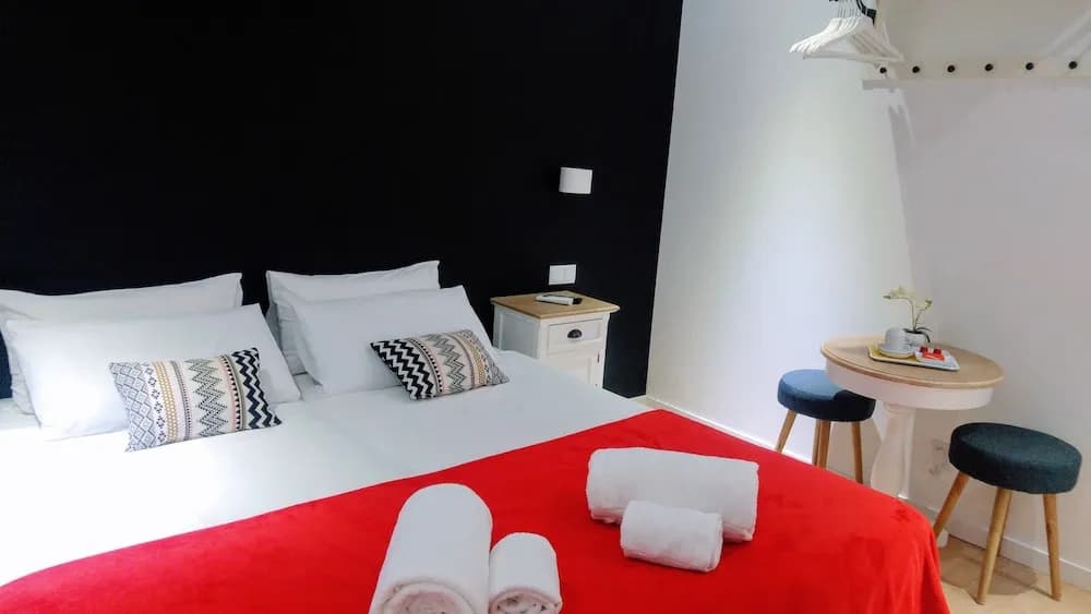 Lisbon Terrace Suites Apartment for Large Groups with Amazing Terrace - photo 26