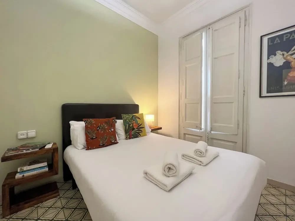 Stay U-nique Apartments Comte Urgell - photo 10