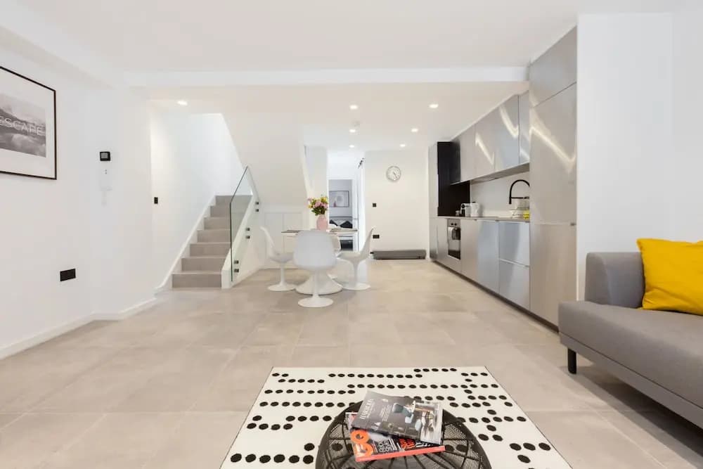 3Bdr House With Patio By The Residences - photo 9