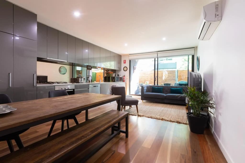 Experience Port Melbourne - photo 2