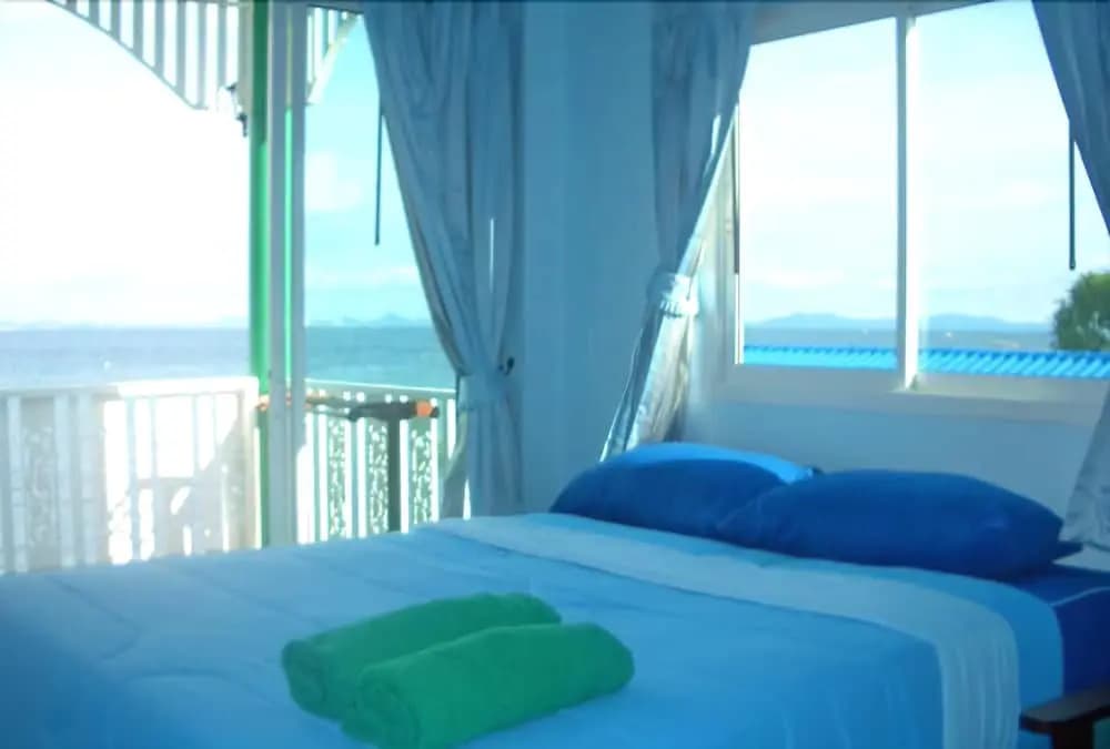 Baan Sarai Talay - photo 2