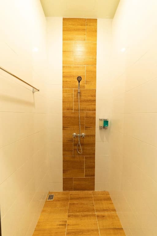 H2B Hostel - photo 10