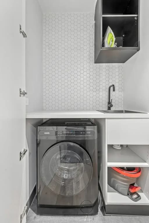 Stylish & Spotless 2-bed Apartment in St Kilda - photo 4