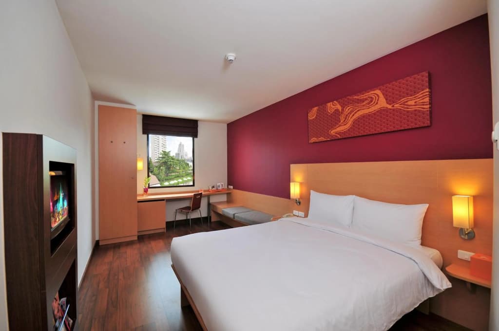 ibis Bangkok Riverside - photo 34