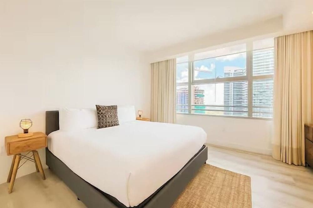 RS Suites - The AKA Residence - photo 14
