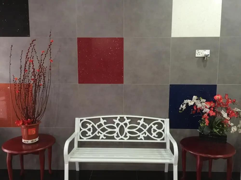 HKF Hotel - photo 2