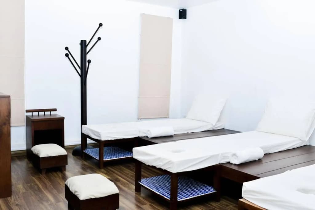 Cinnamon Cathedral Hotel - photo 4
