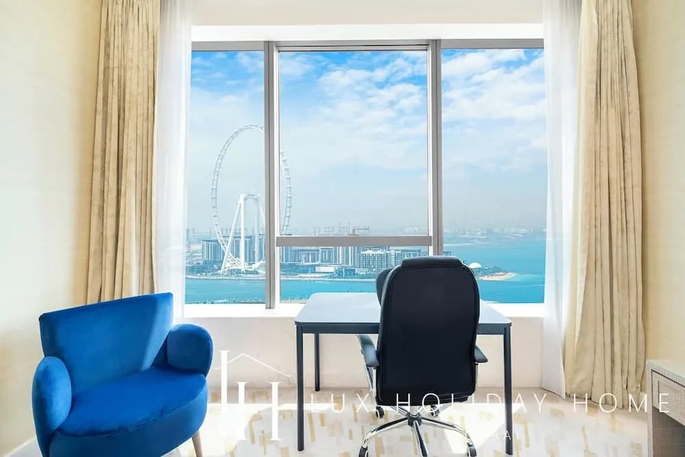 LUX Iconic Views at Palm Tower Suite 2 - photo 6