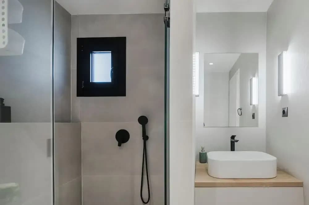 Bask - Chic 2 Bedroom Apt in Athens - photo 9