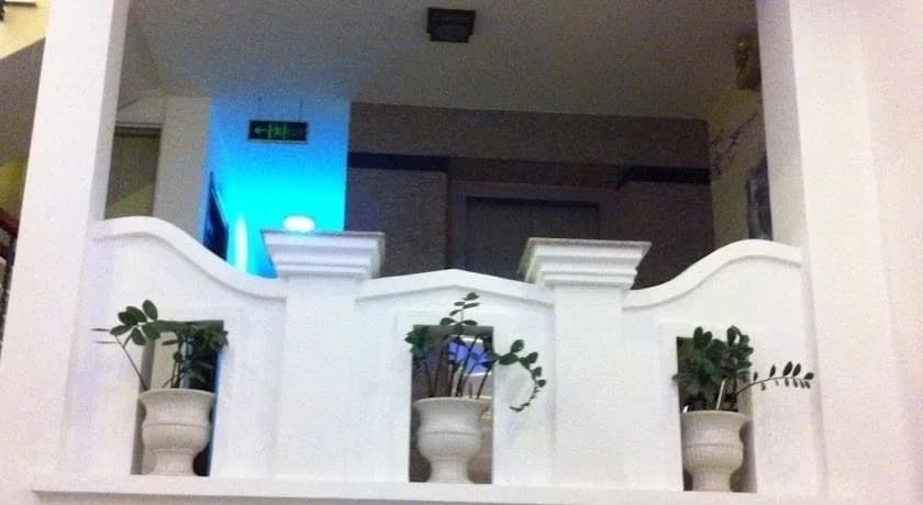 Lucky Hotel - main photo