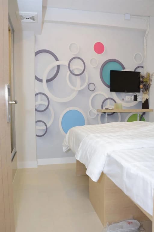 Sunrise International - Boutique Hostel - photo 10