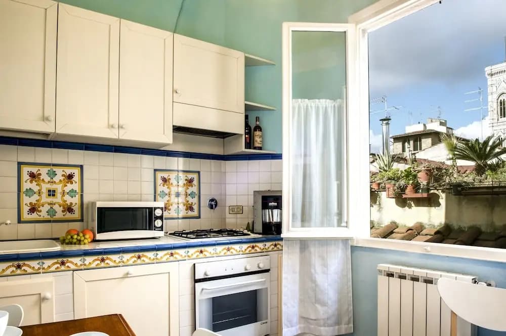 Dante Apartments - photo 18