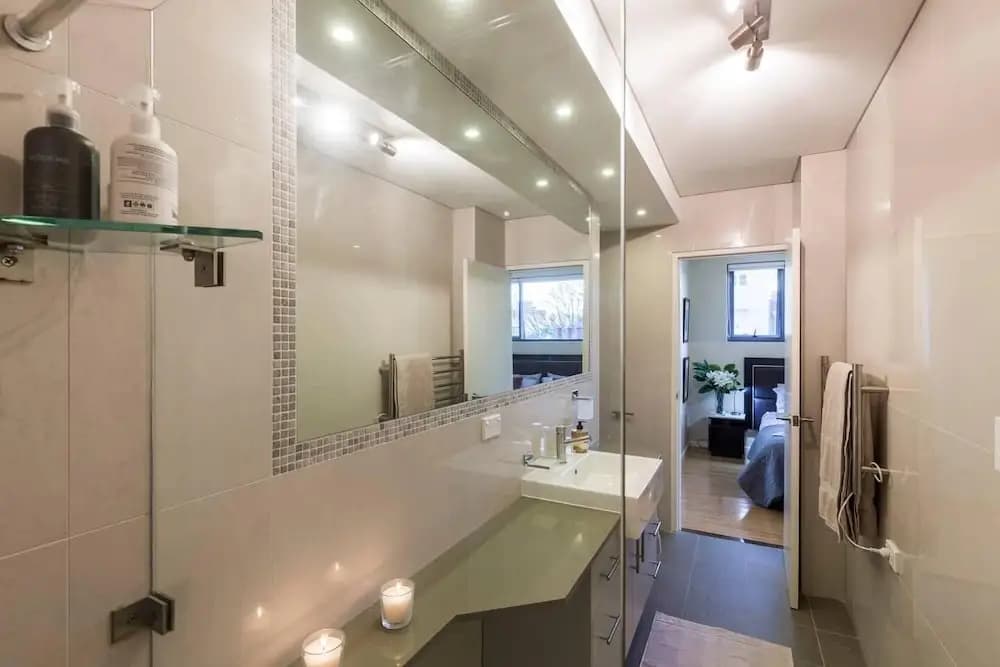 Spacious One Bedder in Sydney’s Hotspot Location - photo 7