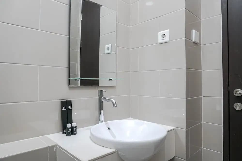 1Br Luxury Citra Lake Suites Apartment - photo 10