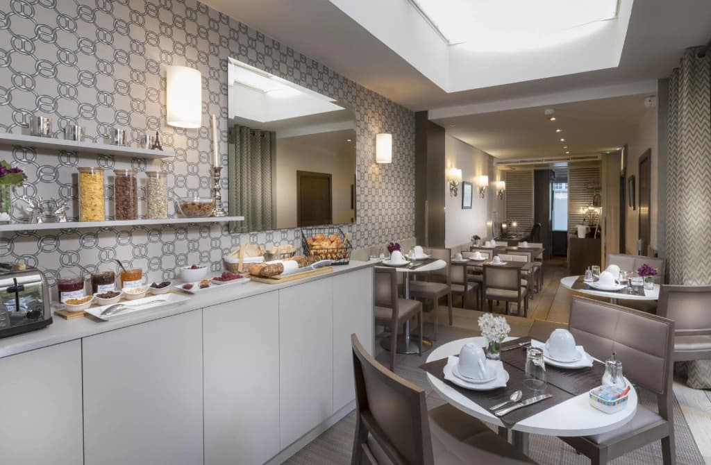 Hotel Longchamp Elysees - photo 17
