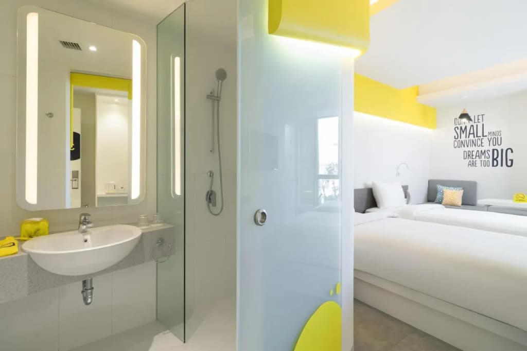 YELLO Hotel Kuta Beachwalk Bali - photo 16