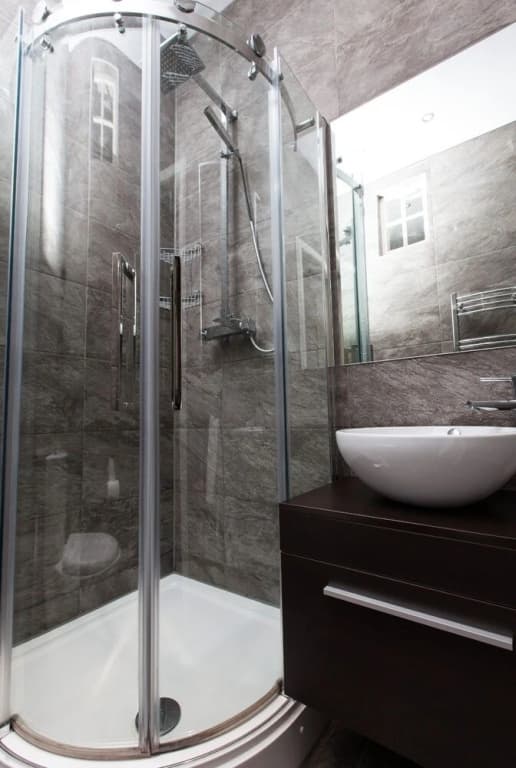 Central, Spacious 3BR Edinburgh Flat For 6 - photo 18