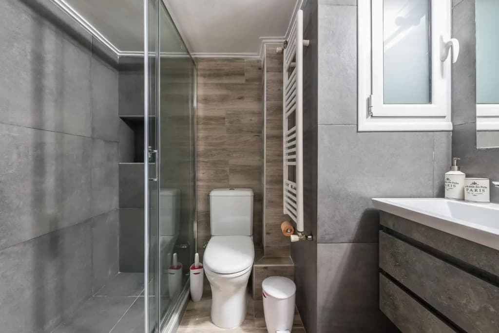 Modern apartment Downtown Athens - photo 7