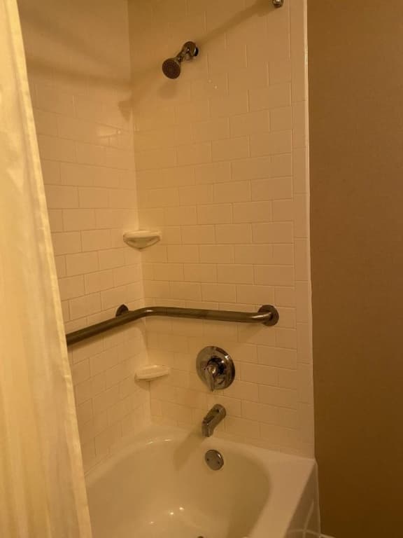 Royal Pacific Motor Inn - photo 15