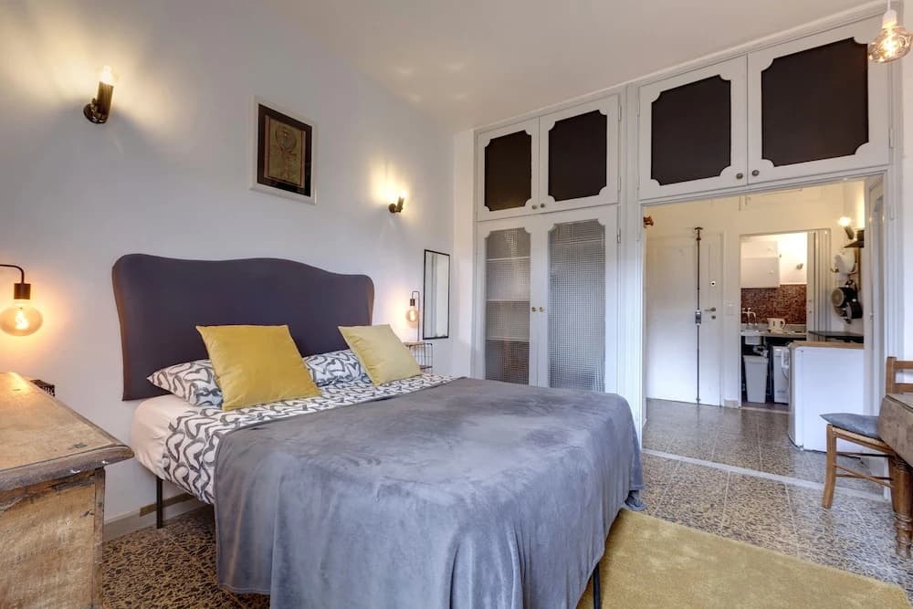 Studio Suite With Elevator Near the Old Bridge - photo 2