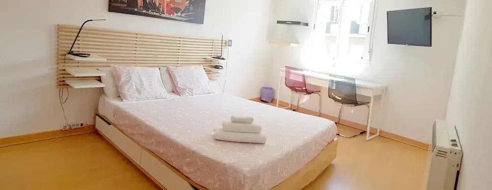 Modern and Comfortable Madrid Flat - photo 26