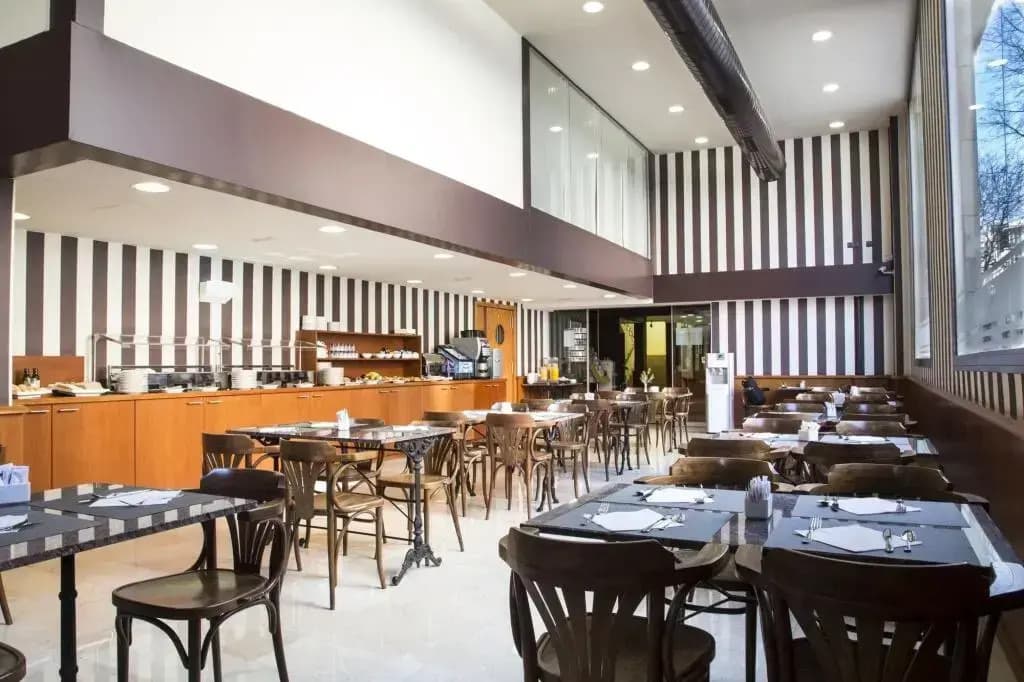 Del Compte Hotel - photo 17