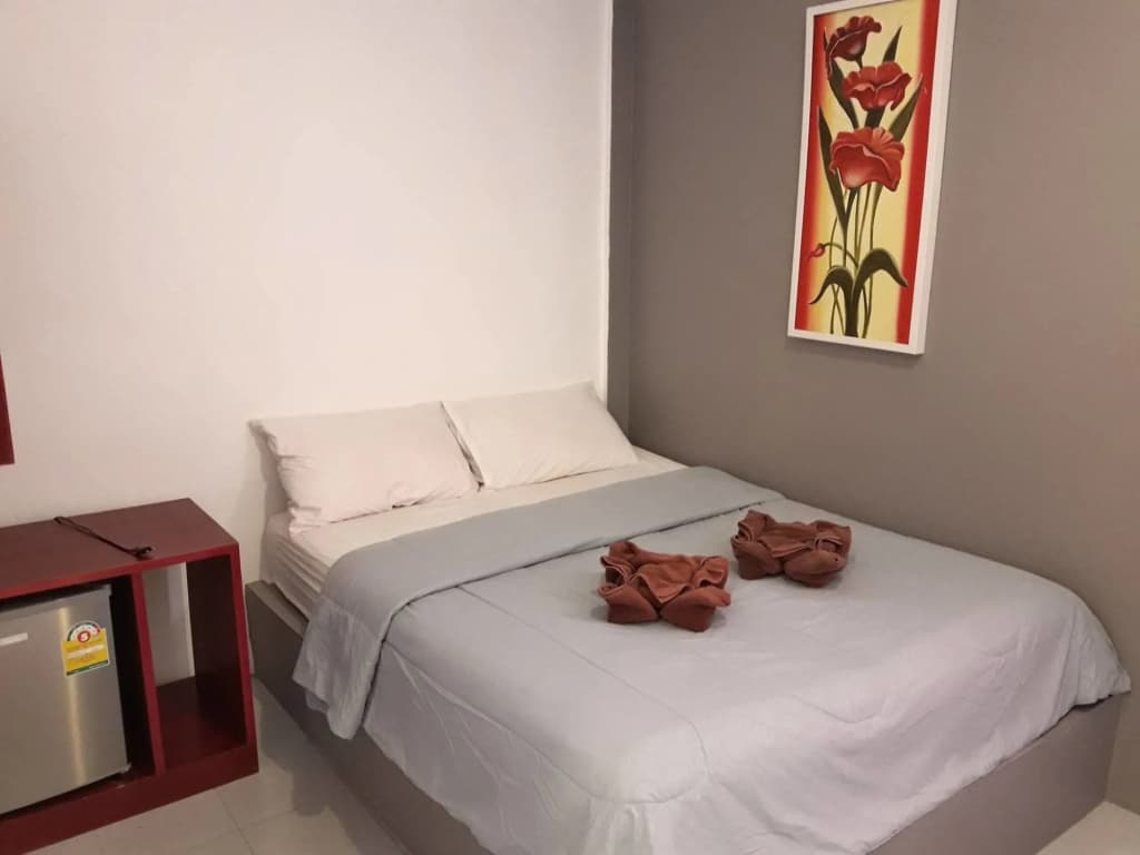 Hugs Guesthouse - photo 5