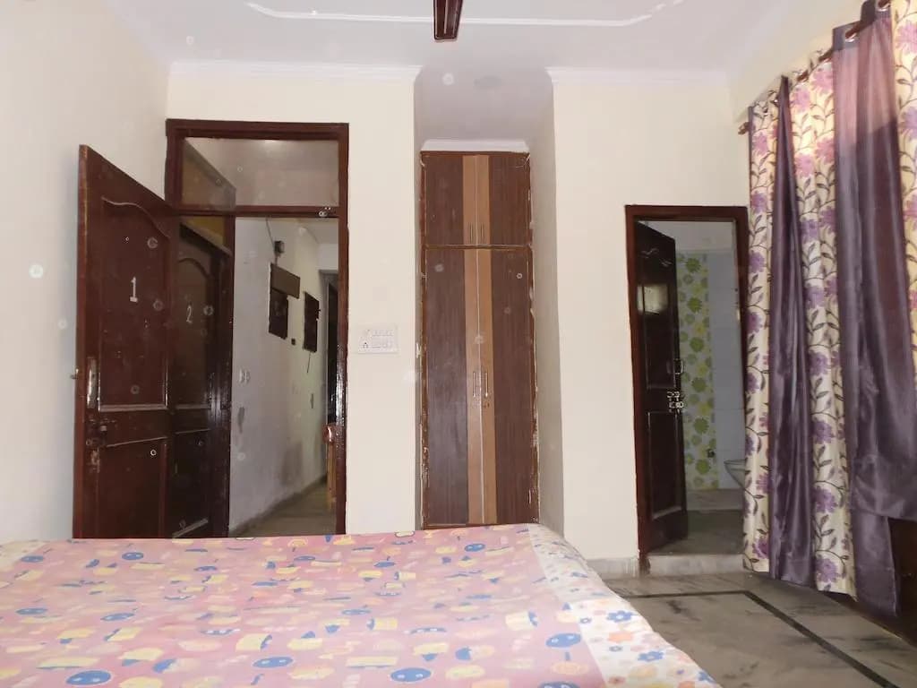 Indu Pg House - main photo