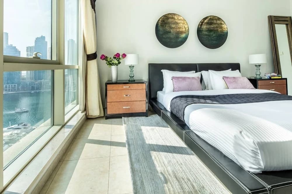 Striking 1BR in Dubai Marina - Minutes From Beach - photo 2