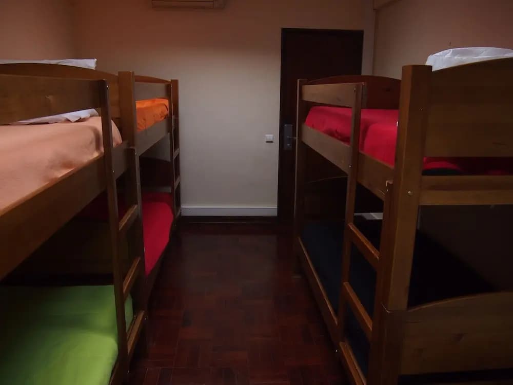 Lisbon Landscape Hostel - photo 2