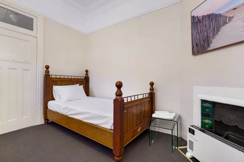 Drummoyne 3 Bedroom Home (62ALE) - photo 1