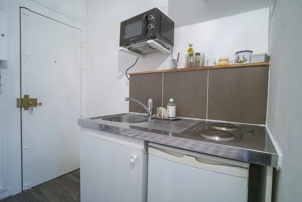 Hostnfly Apartments - Beautiful Bright Studio Near Père Lachaise - photo 6