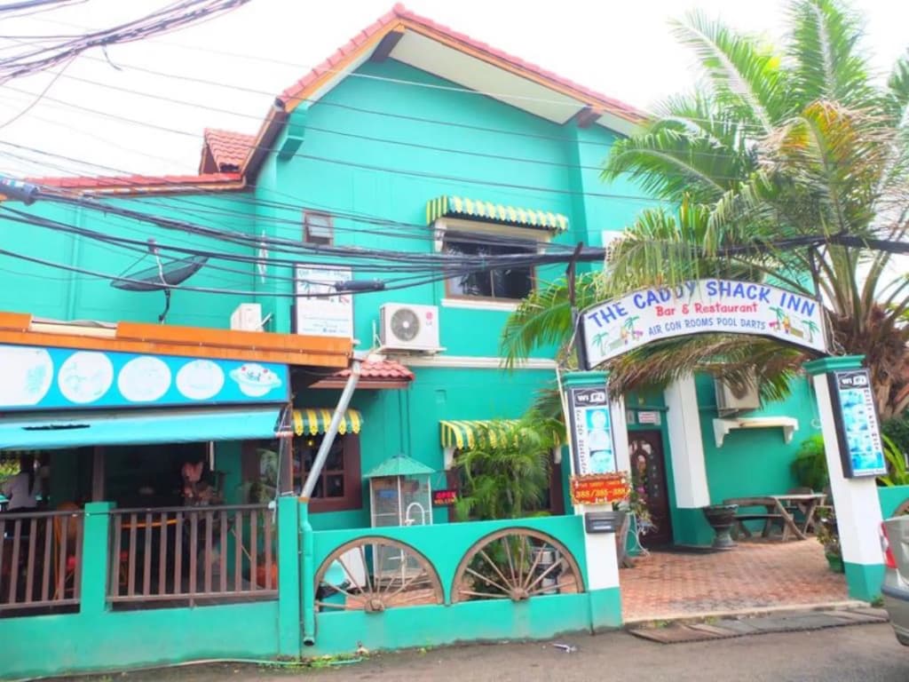 The Caddy Shack Inn - photo 9