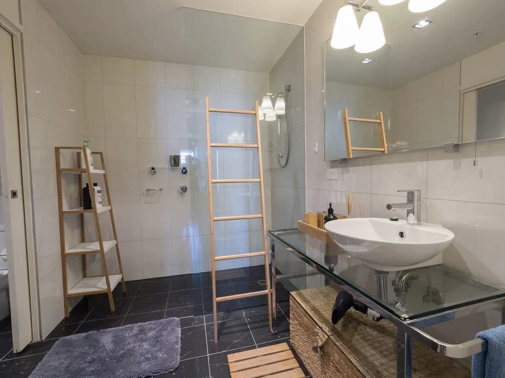 LittleStay Collection - LaTrobe - photo 9